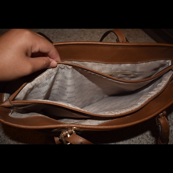 Michael Kors Tote - Picture 7 of 8